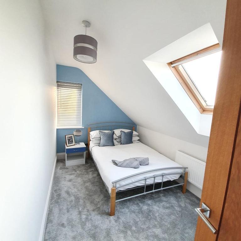 تْشيلمِسفورد Spacious Beautiful And Warm Cottage With Parking المظهر الخارجي الصورة
